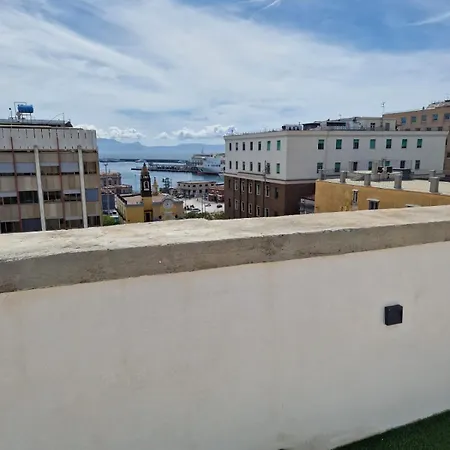 Incoming Roof Bovio 招待所 3*