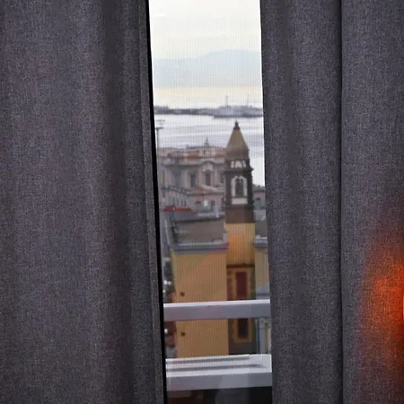 Incoming Roof Bovio 招待所 那不勒斯