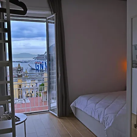 招待所 Incoming Roof Bovio