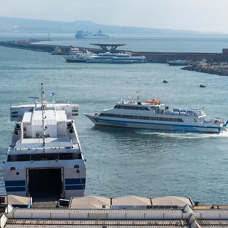 Incoming Roof Bovio 招待所 3*