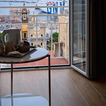 Incoming Roof Bovio 3* 那不勒斯